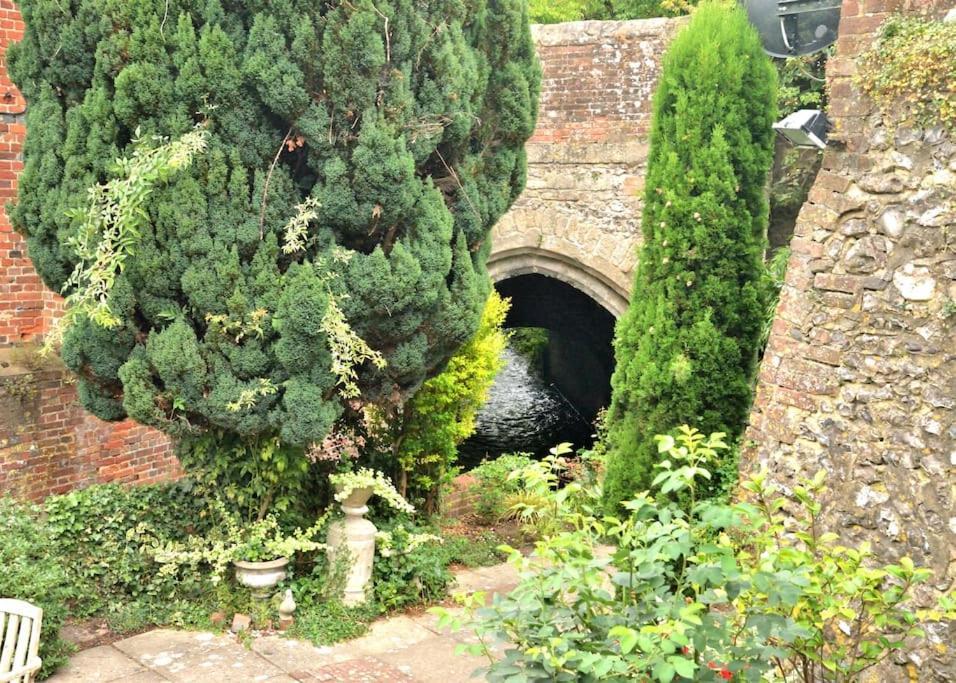 Cosy House, A Train Spotter'S Delight! Villa New Alresford Buitenkant foto